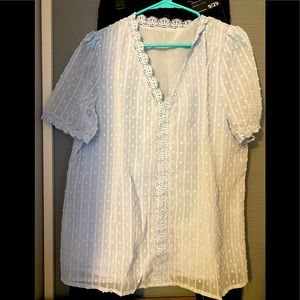 Women’s shirt size large
